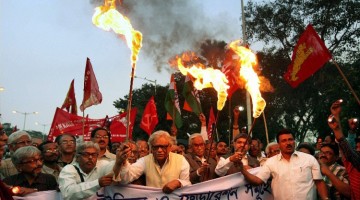 How Unnecessary Strikes And Protests Slow Down Kolkata Almost Every Other Day!