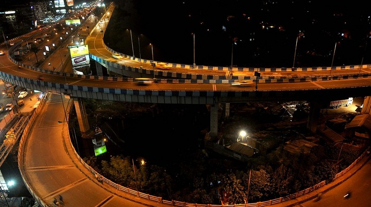 Beneath The Beautiful Over Bridges Of Kolkata, Lies A Dark World. It’s Depressing And Dangerous!