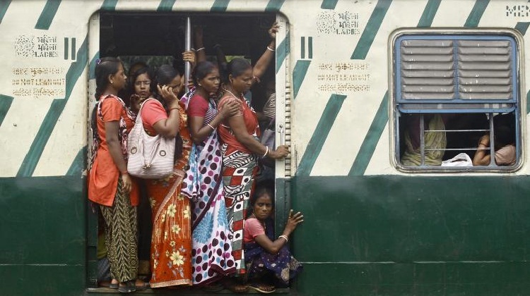 The Demand For Equality In Local Trains Of Kolkata – A Mess That Has To Be Tackled Soon