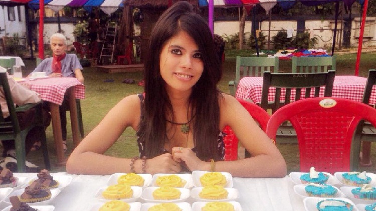 She Is Hungry And Skinny, And Makes World’s Yummiest Cupcakes. Even Her Dream Is Mouth Watering!