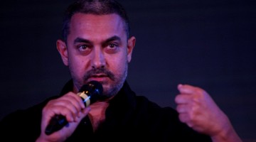 While We Are Fighting Over Aamir, A Common Man Doesn’t Even Know What Intolerance Is Because…