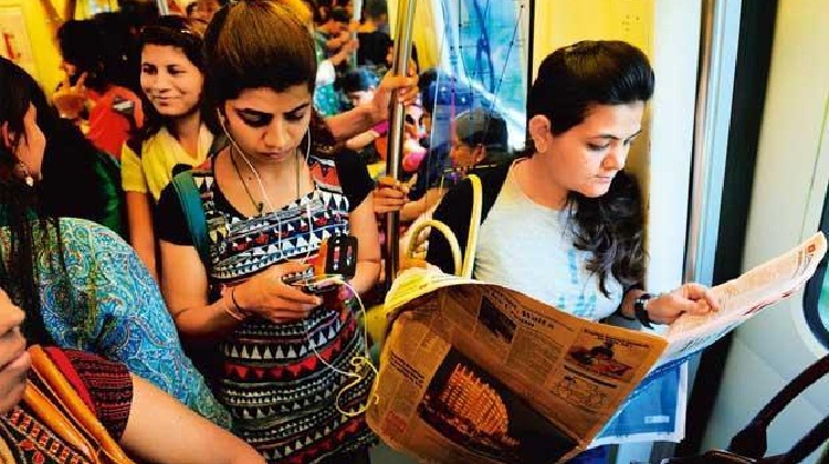 If You Are A Girl Travelling In Delhi Metro, Then These Are The People Who Spoil Your Day