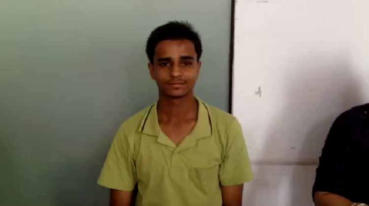 Here’s A Boy Who Travels 80 Km Daily To Prove Everyone Wrong About Himself